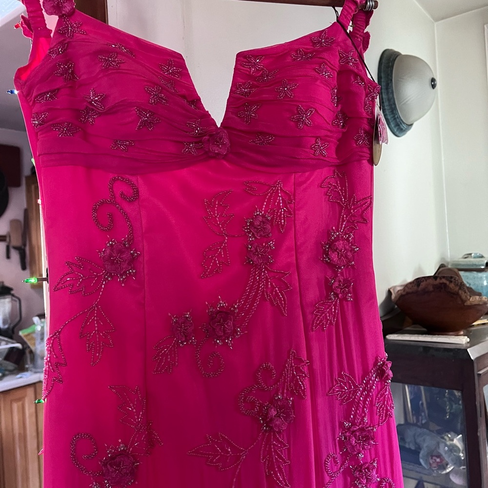 Scala, vibrant pink evening gown, size Medium 7/8
